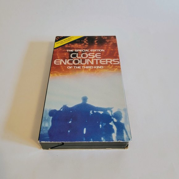 Vintage 1977 Close Encounters of the Third Kind VHS Movie. Steven Spielberg. - Picture 2 of 8